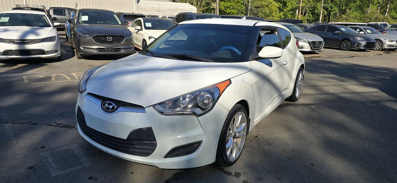 Used 2016 Hyundai Veloster image 1
