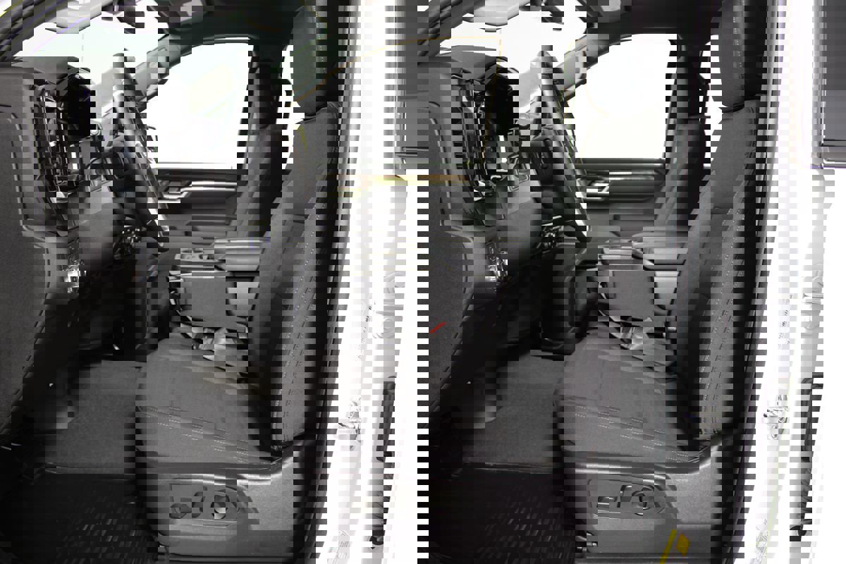 Used 2025 GMC Sierra 1500 Elevation image 8