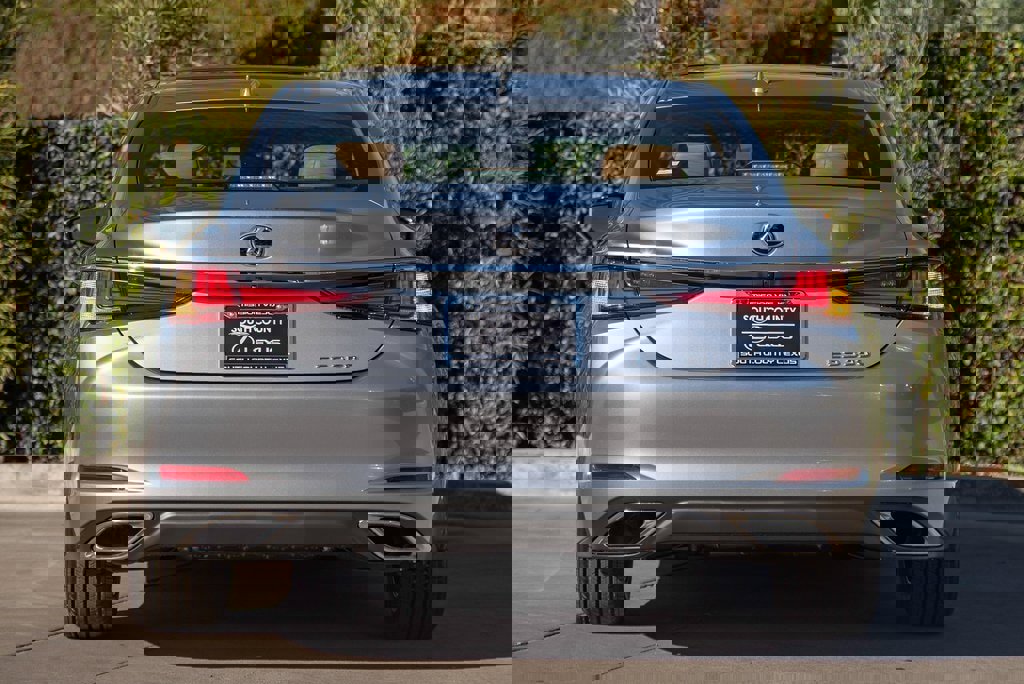 New 2025 Lexus ES 350 image 8