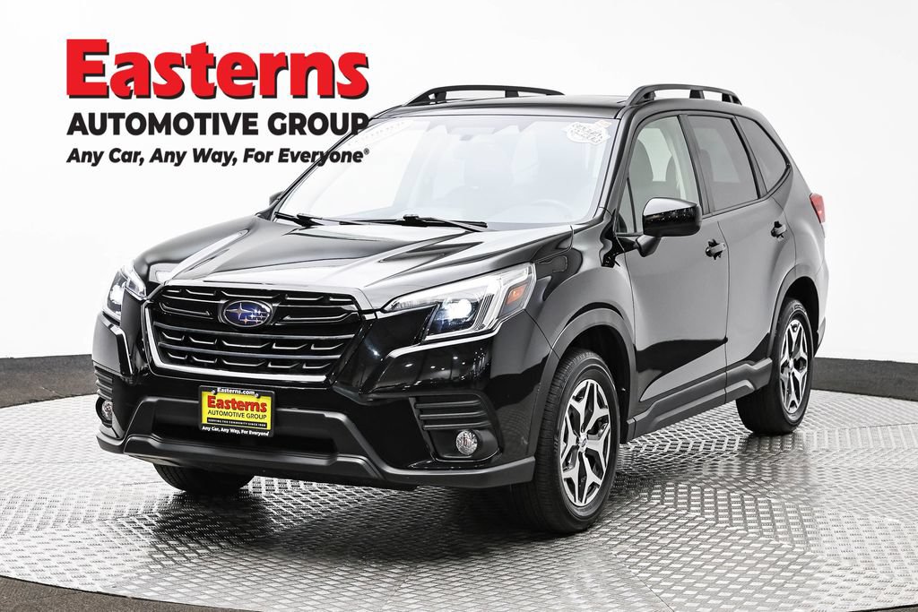 Used 2022 Subaru Forester Premium AWD/4WD image 1