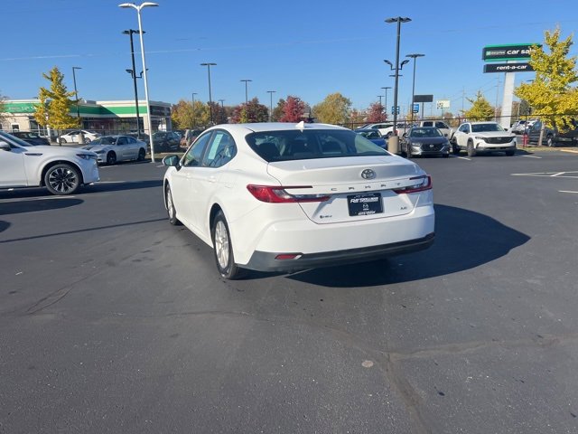 Used 2025 Toyota Camry LE image 13