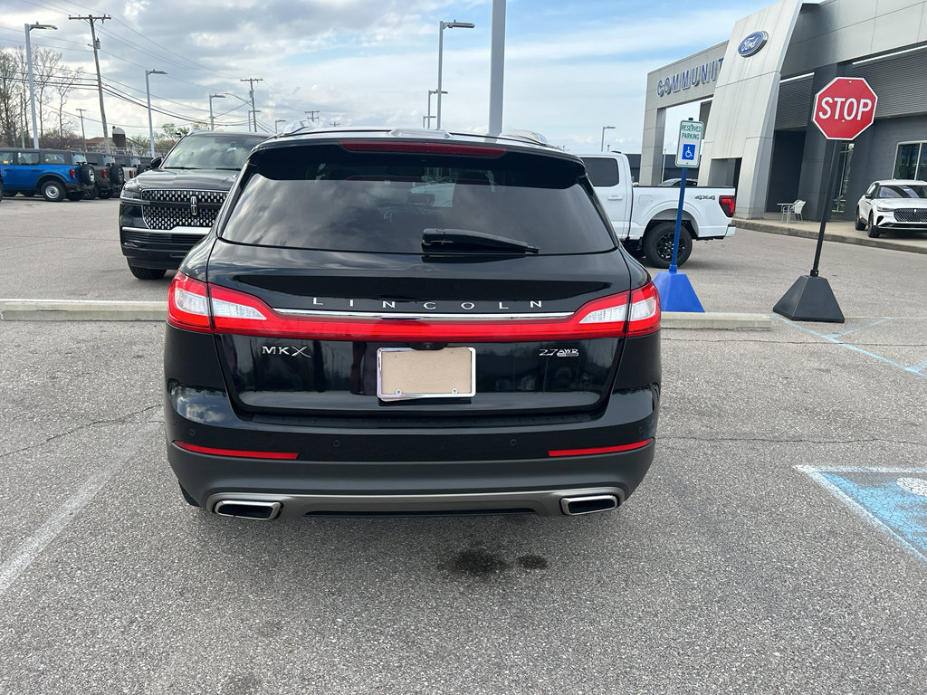 Used 2016 Lincoln MKX Reserve w/ Driver Assistance Package image 5