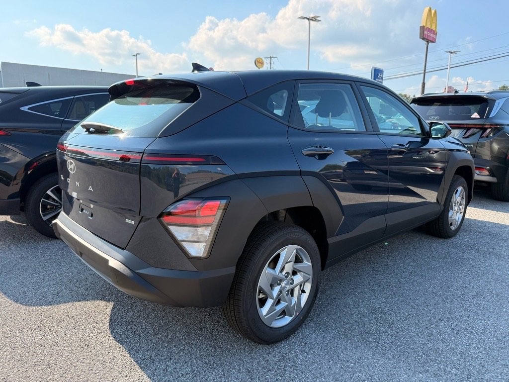 New 2026 Hyundai Kona SE image 7