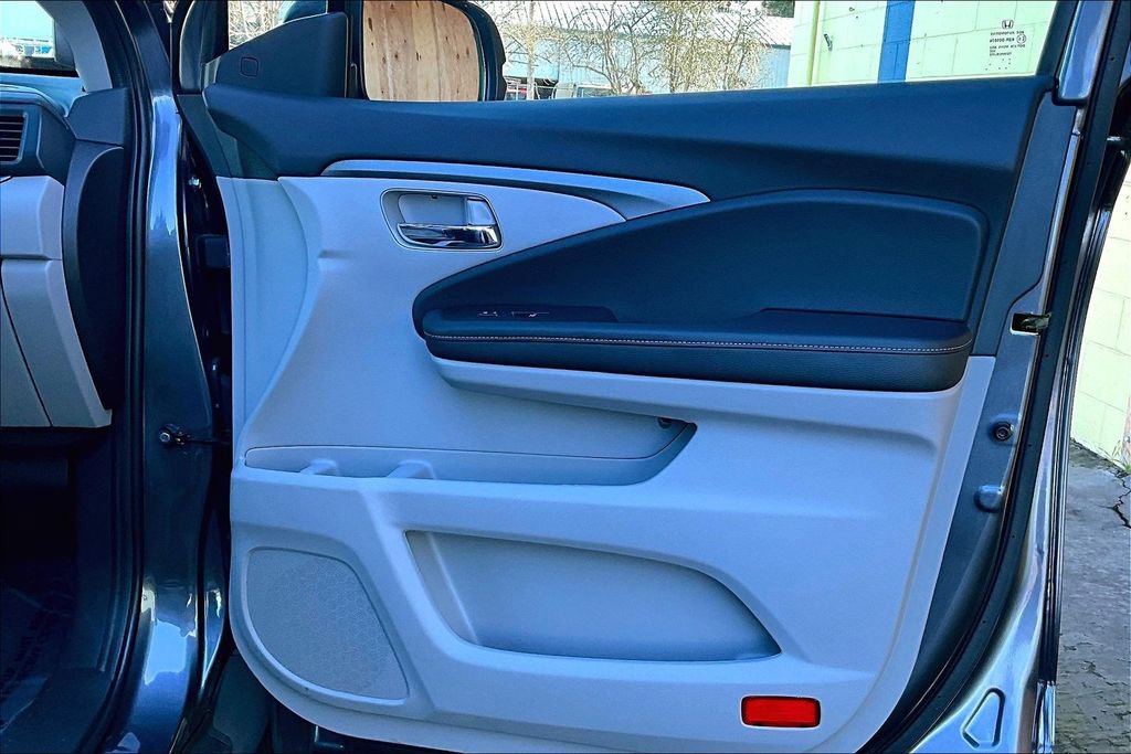 Used 2023 Honda Ridgeline RTL image 24