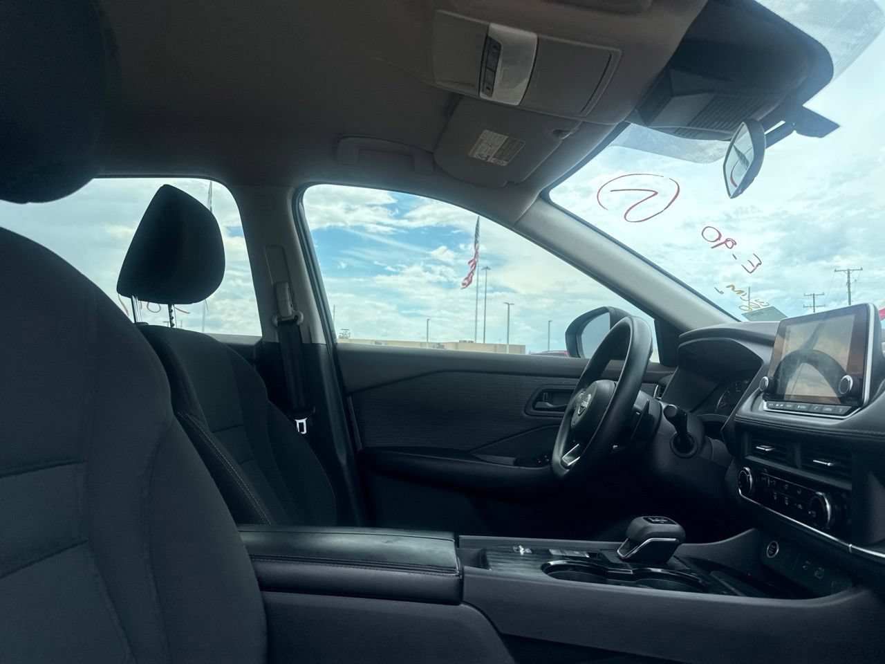 Used 2023 Nissan Rogue S FWD image 26