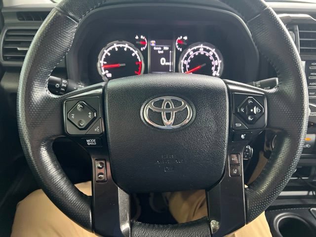 Used 2020 Toyota 4Runner TRD Off-Road Premium AWD/4WD image 9