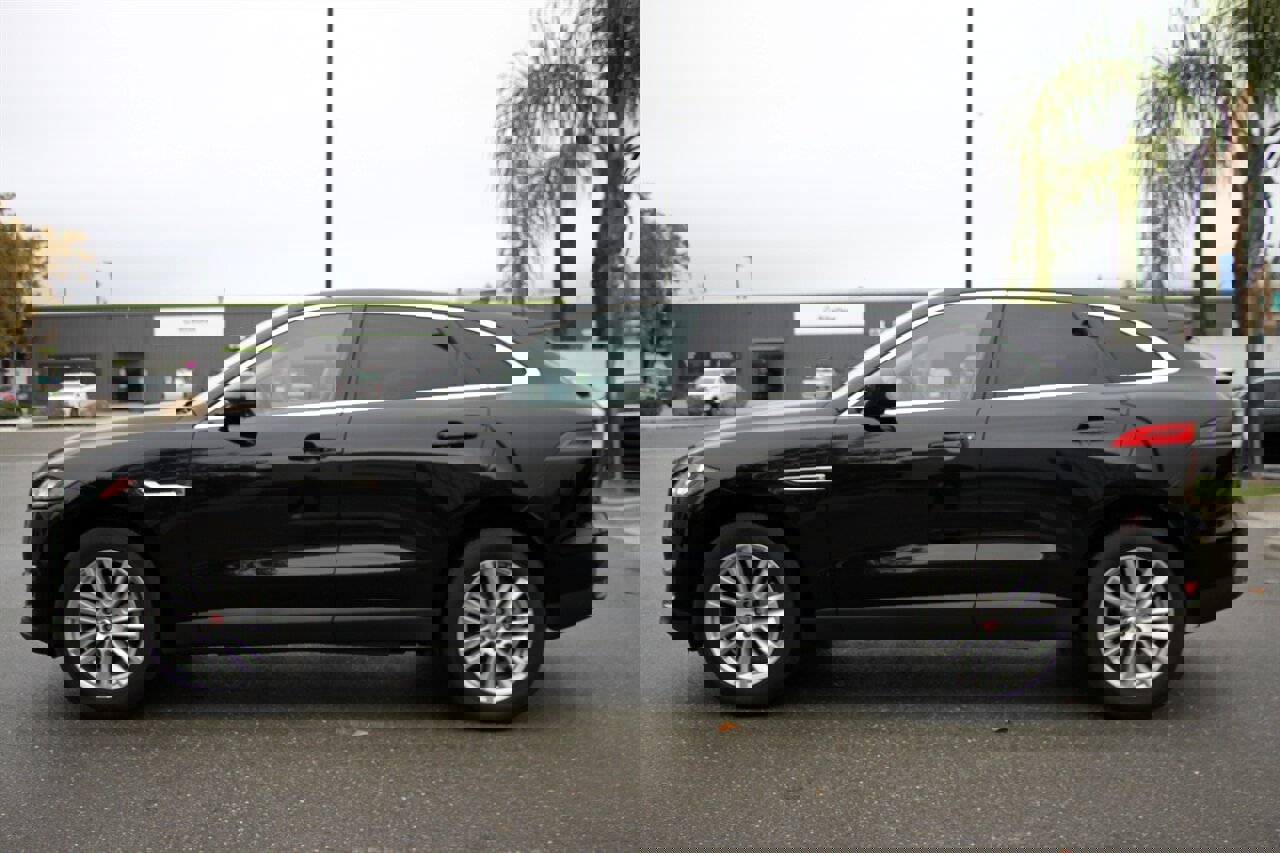 Used 2020 Jaguar F-PACE Prestige image 5