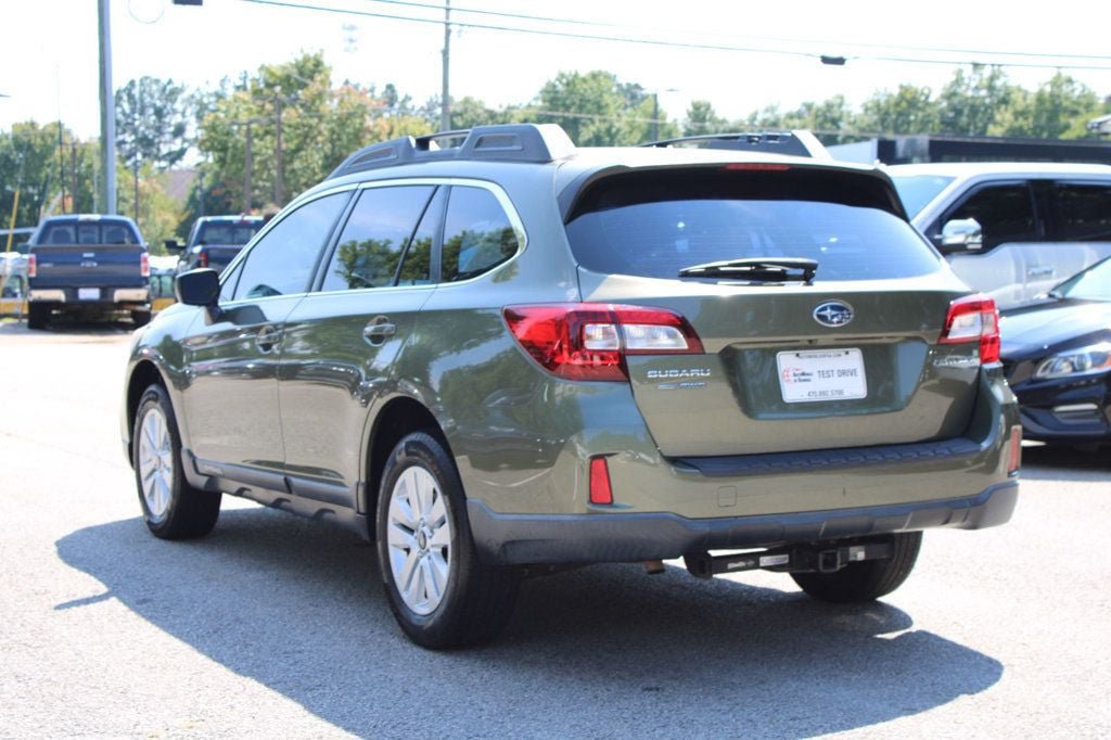 Used 2017 Subaru Outback 2.5i AWD/4WD image 6