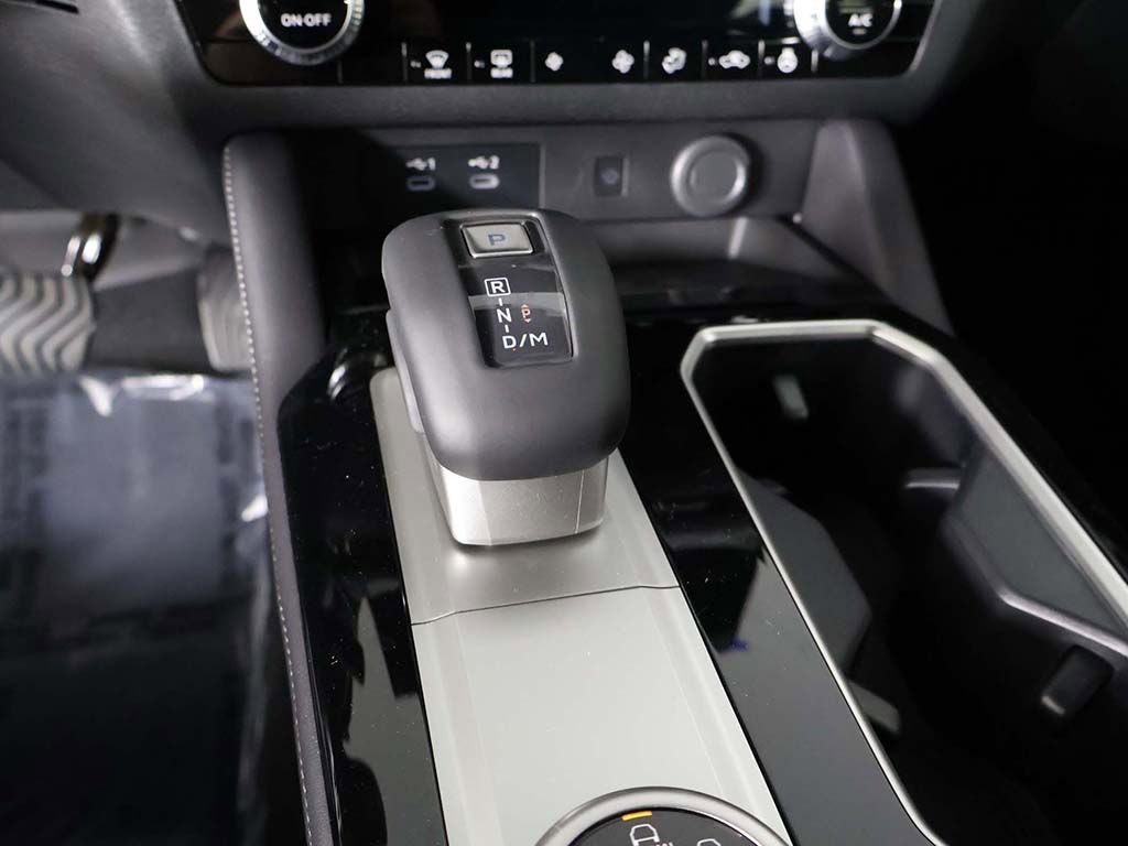 New 2026 Mitsubishi Outlander LE FWD image 42