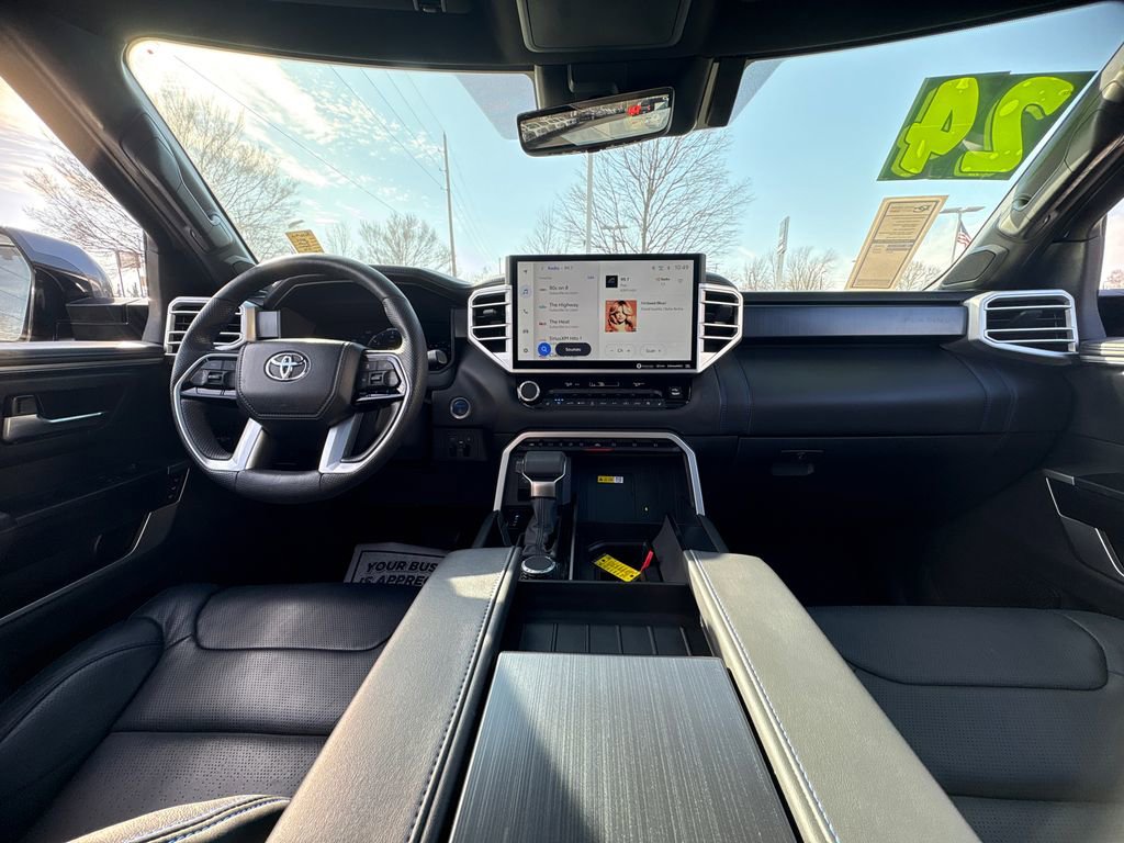 Used 2024 Toyota Sequoia Platinum image 17