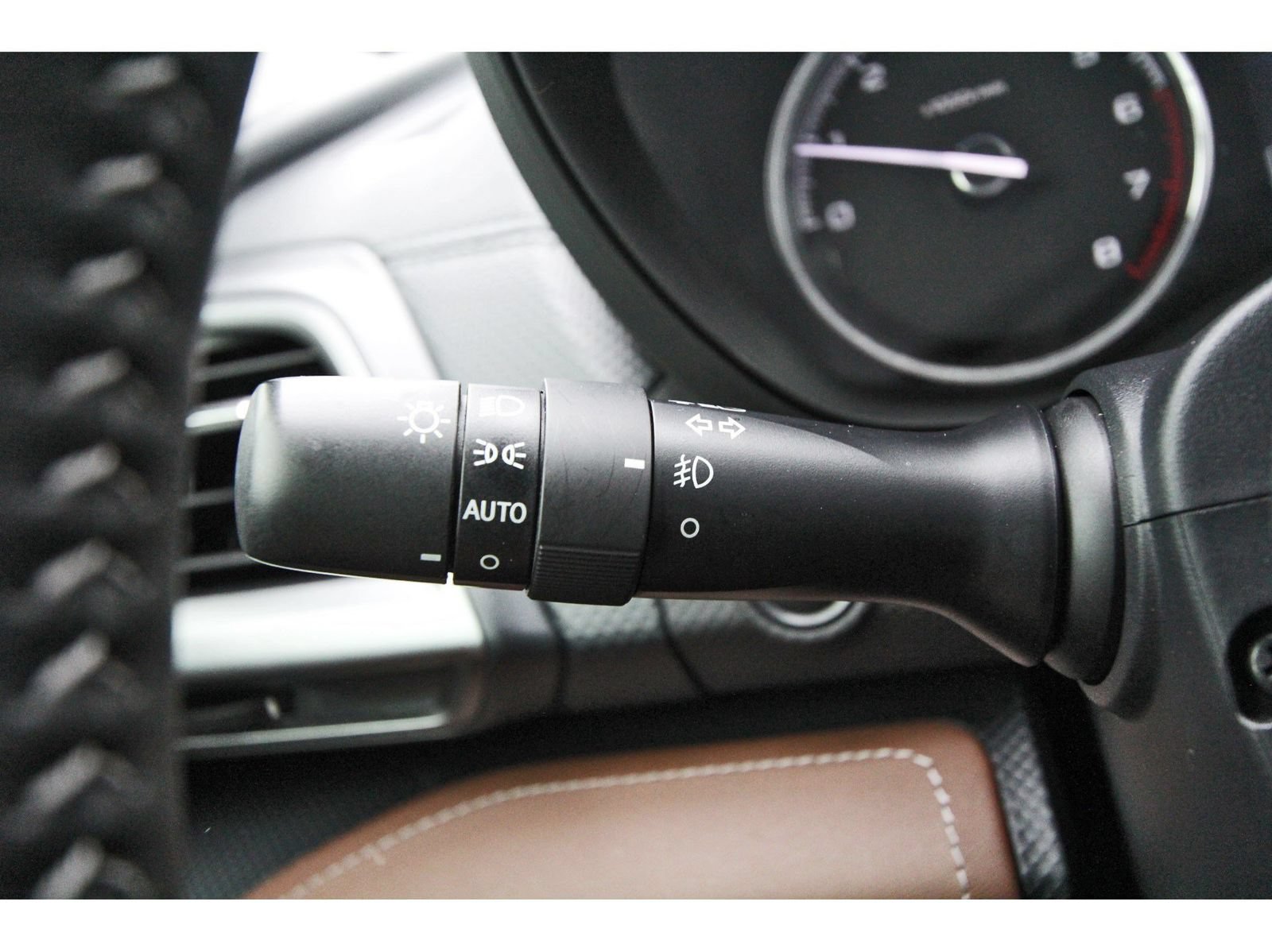Certified 2023 Subaru Forester Touring AWD/4WD image 17