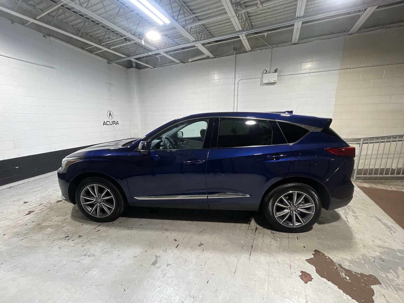 Certified 2024 Acura RDX w/ Technology Package AWD/4WD image 3