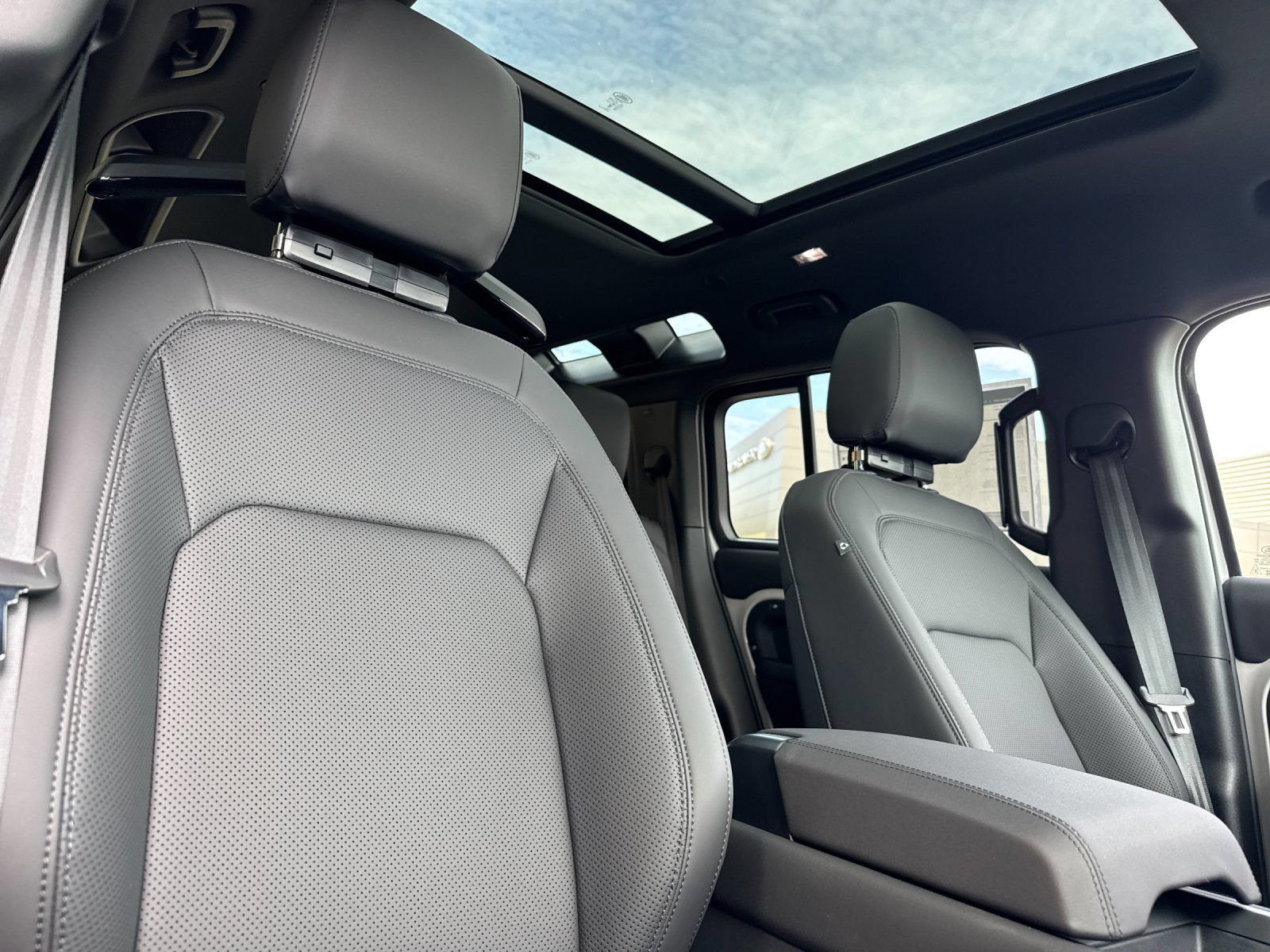 New 2026 Land Rover Defender 110 S AWD/4WD image 17