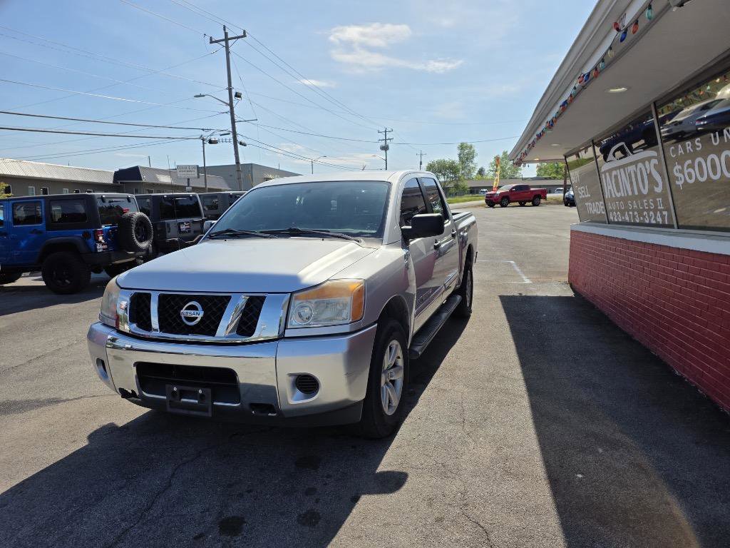 Used 2013 Nissan Titan SV AWD/4WD image 2