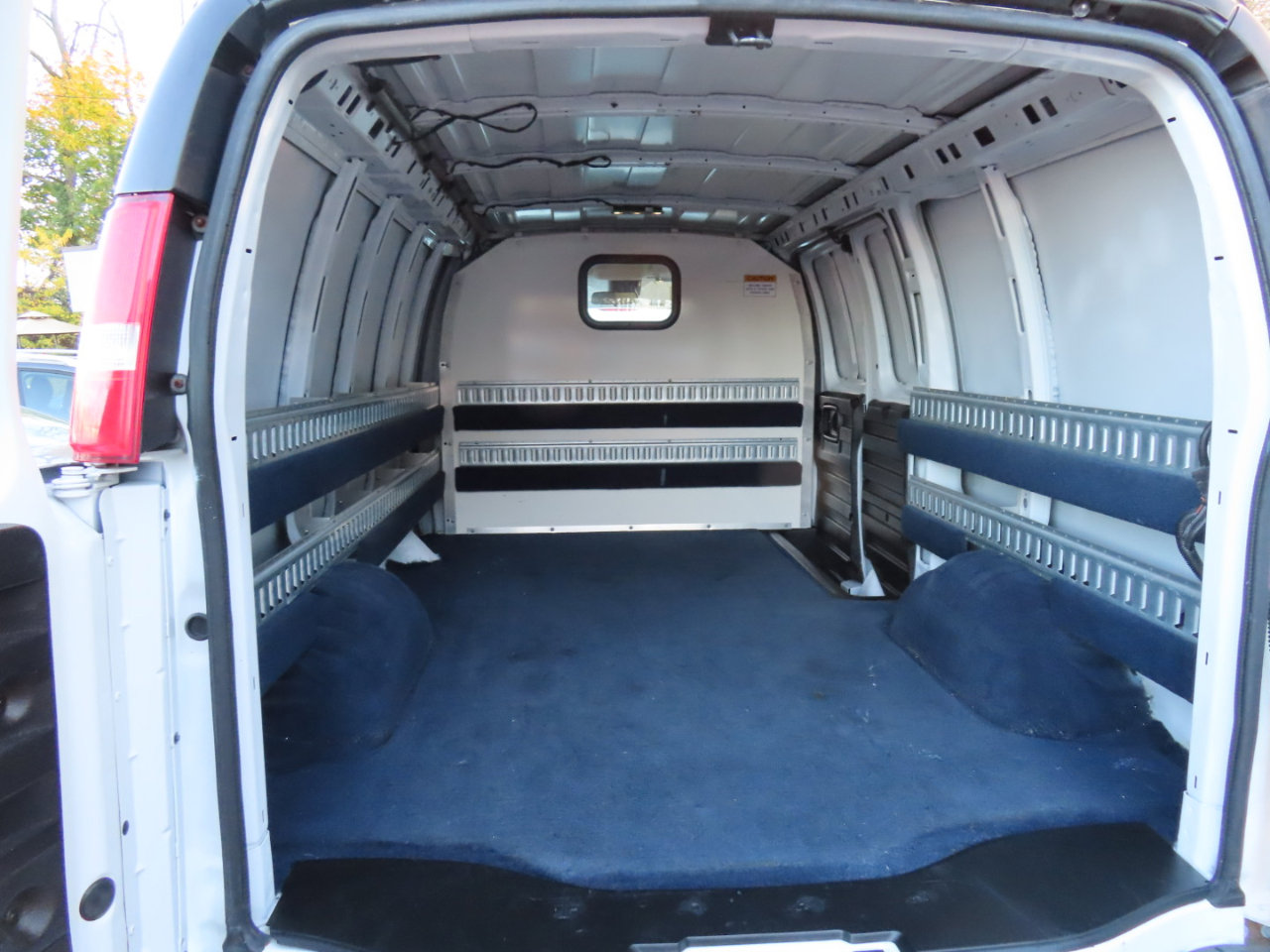 Used 2019 Chevrolet Express 2500 image 9