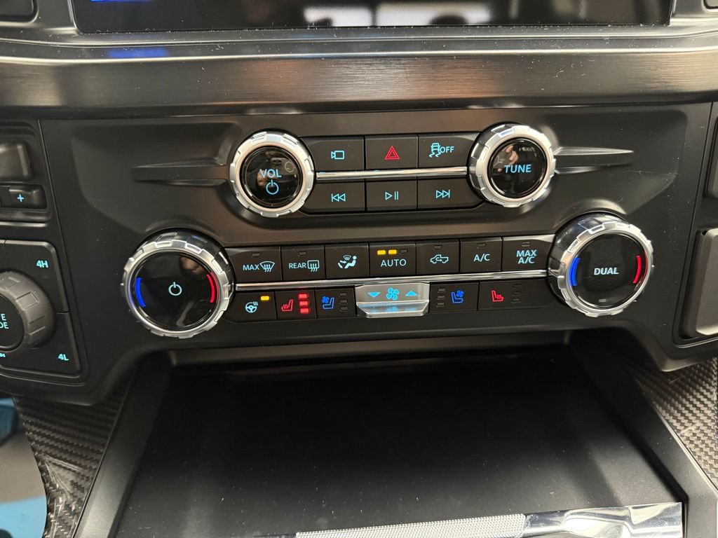 New 2026 Ford F250 Lariat w/ Black Appearance Package AWD/4WD image 32