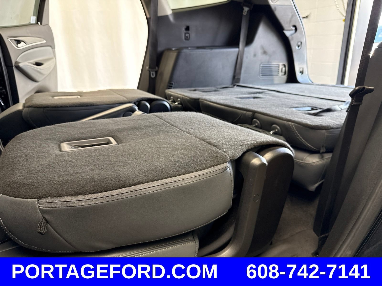 Used 2020 Buick Enclave Essence w/ Sound and Sites Package AWD/4WD image 39