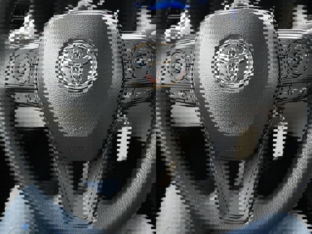 New 2026 Toyota Corolla Cross L image 24