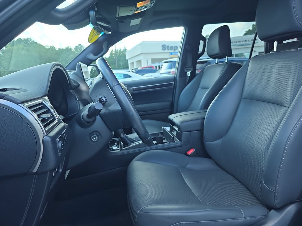 Used 2022 Lexus GX 460 w/ Accessory Package AWD/4WD image 11