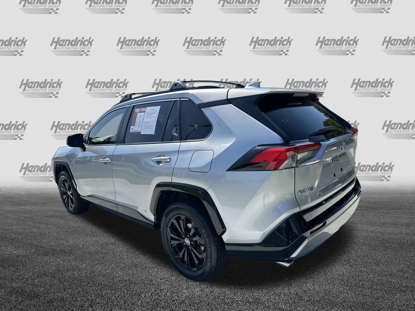 Used 2022 Toyota RAV4 SE AWD/4WD image 8