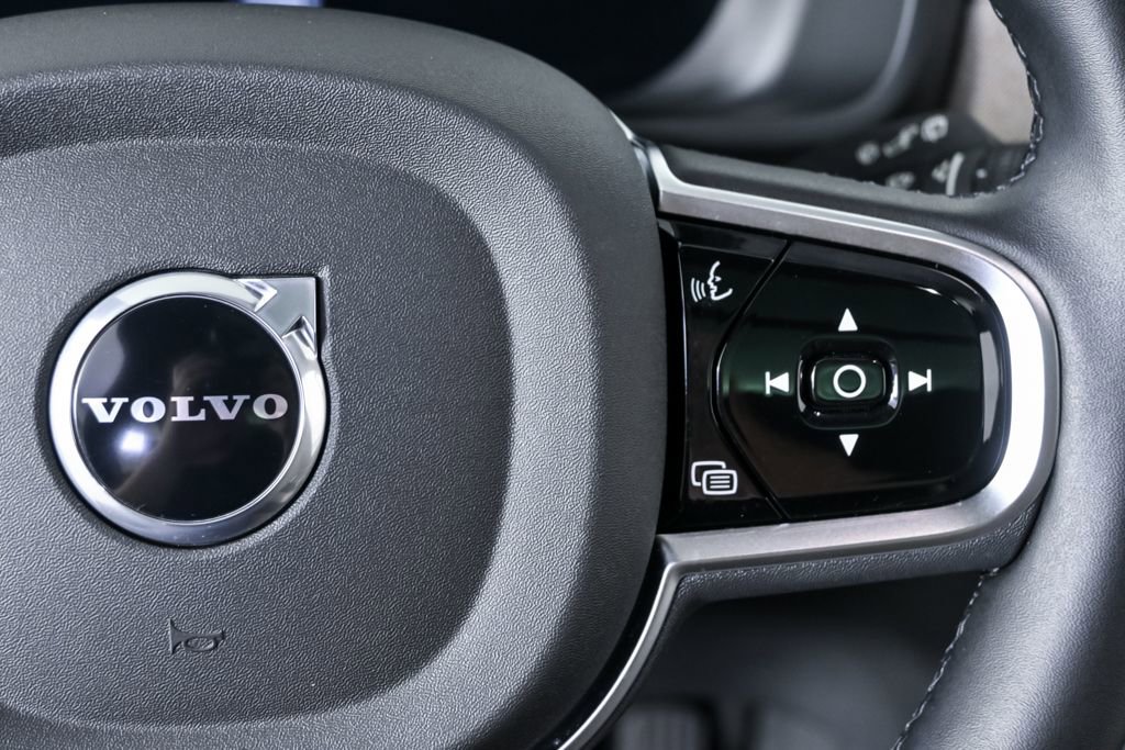 Certified 2025 Volvo XC90 B6 Core w/ Climate Package image 12