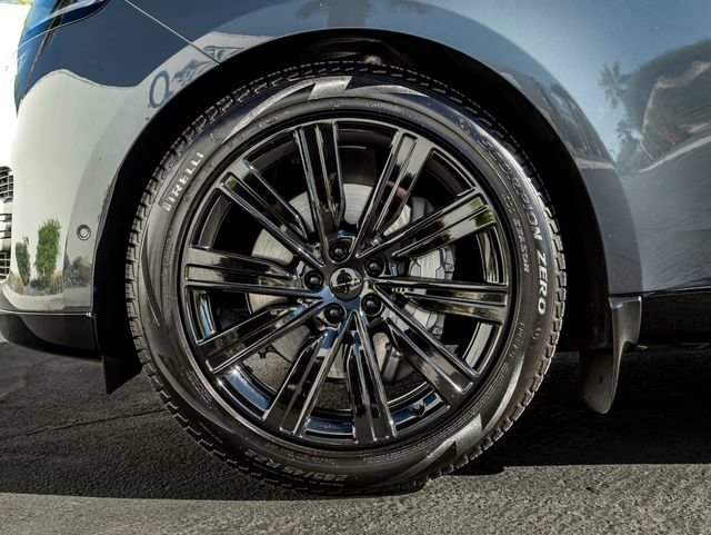 Certified 2024 Land Rover Range Rover SE AWD/4WD image 11
