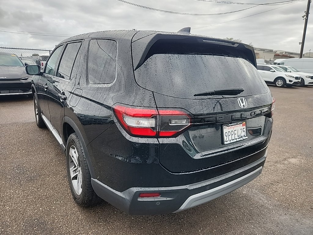 Used 2025 Honda Pilot EX-L image 10