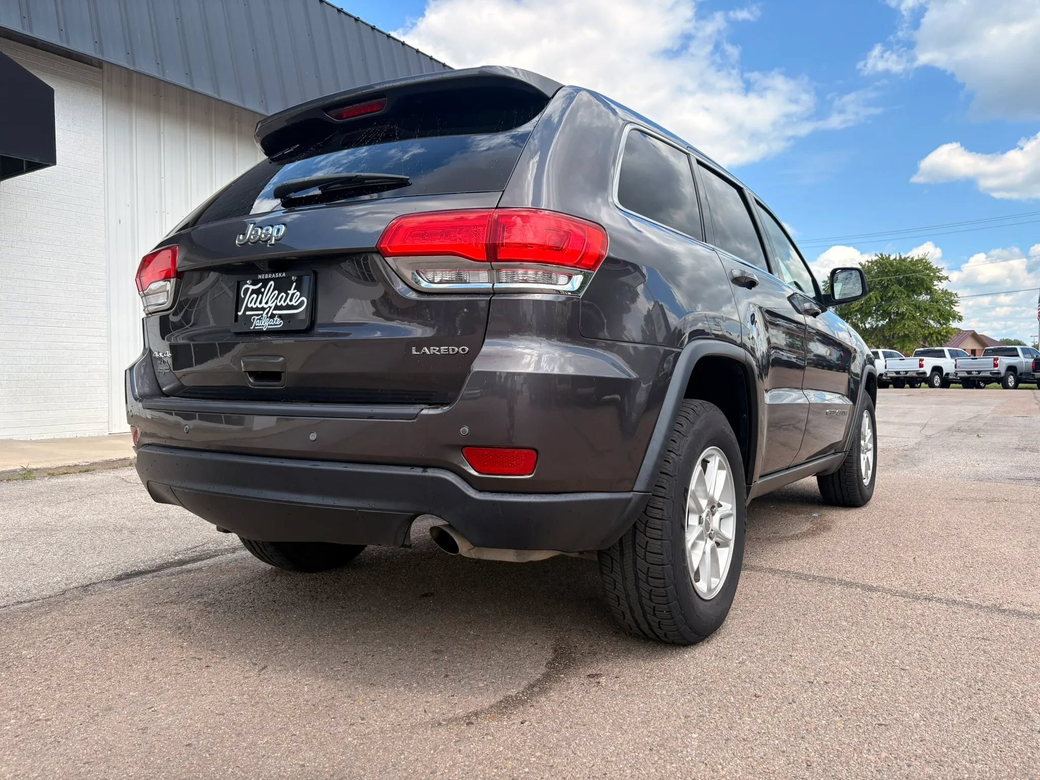 Used 2019 Jeep Grand Cherokee Laredo AWD/4WD image 6