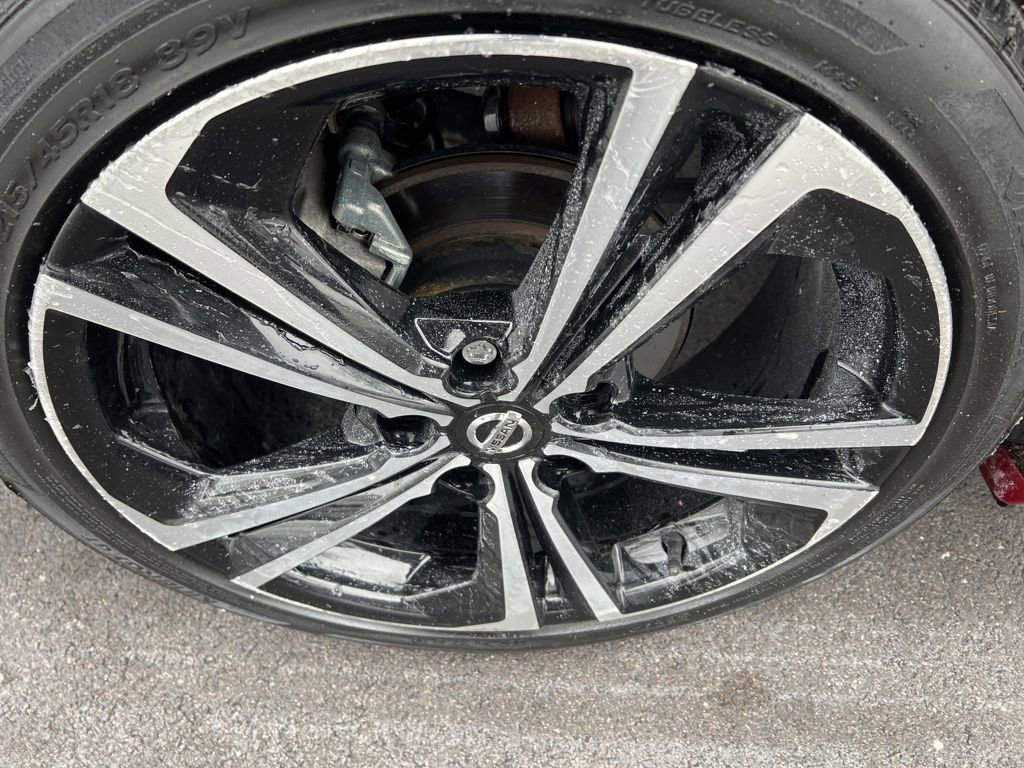 Certified 2023 Nissan Sentra SR w/ Trunk Package image 40