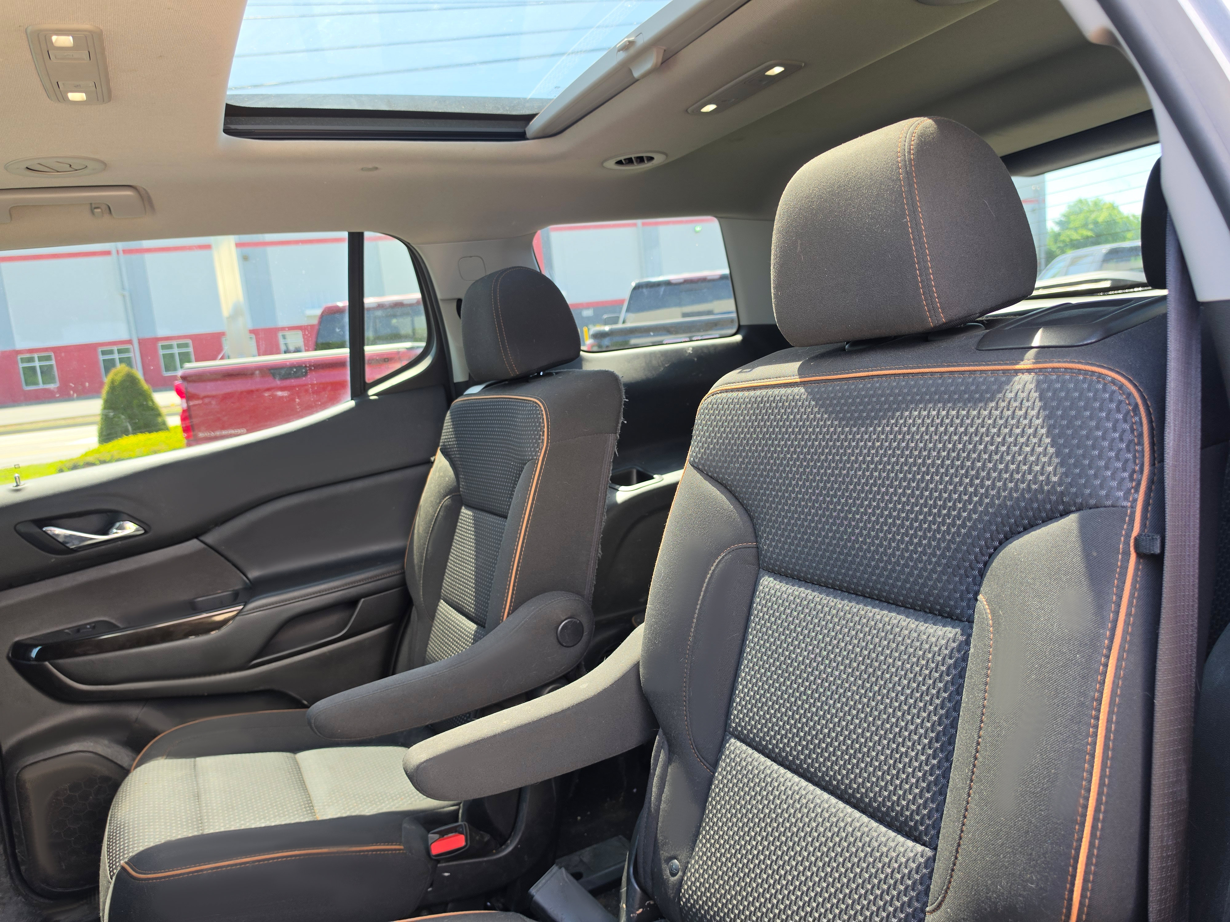 Used 2021 GMC Acadia AT4 AWD/4WD image 12