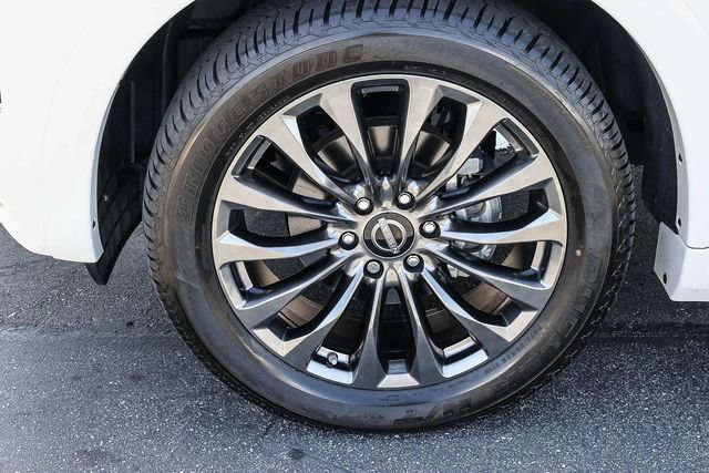 Used 2022 Nissan Armada Platinum w/ Captain's Chairs Package AWD/4WD image 9