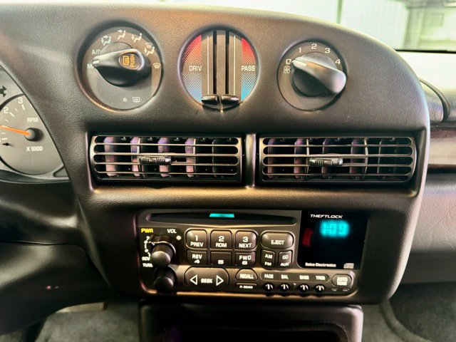 Used 1998 Chevrolet Monte Carlo Z34 FWD image 21