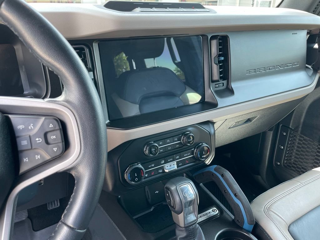 Used 2022 Ford Bronco Wildtrak AWD/4WD image 17