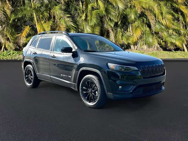 Used 2023 Jeep Cherokee Altitude Lux image 2