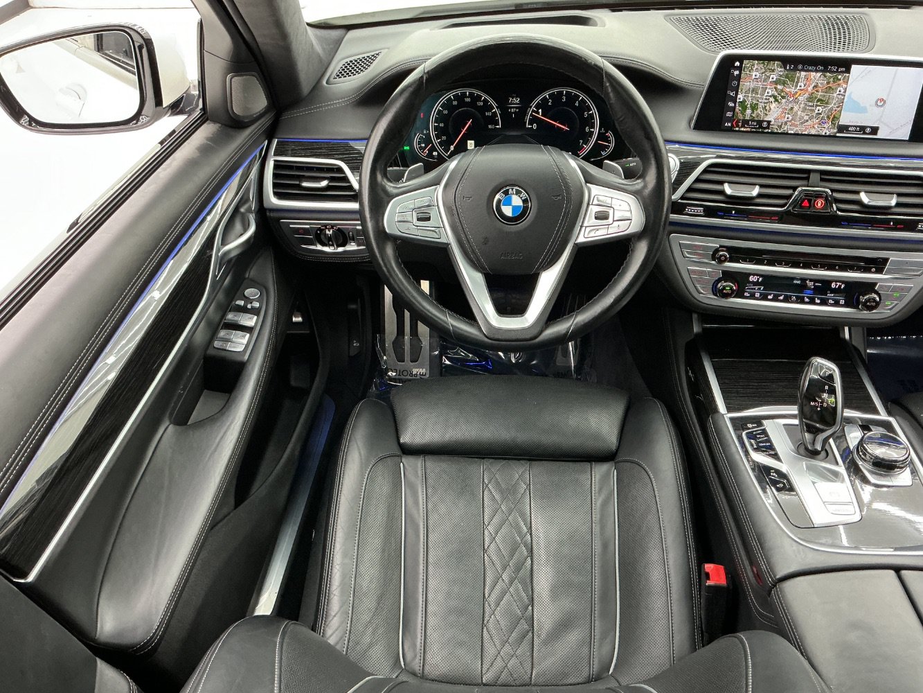 Used 2018 BMW 750i RWD image 32