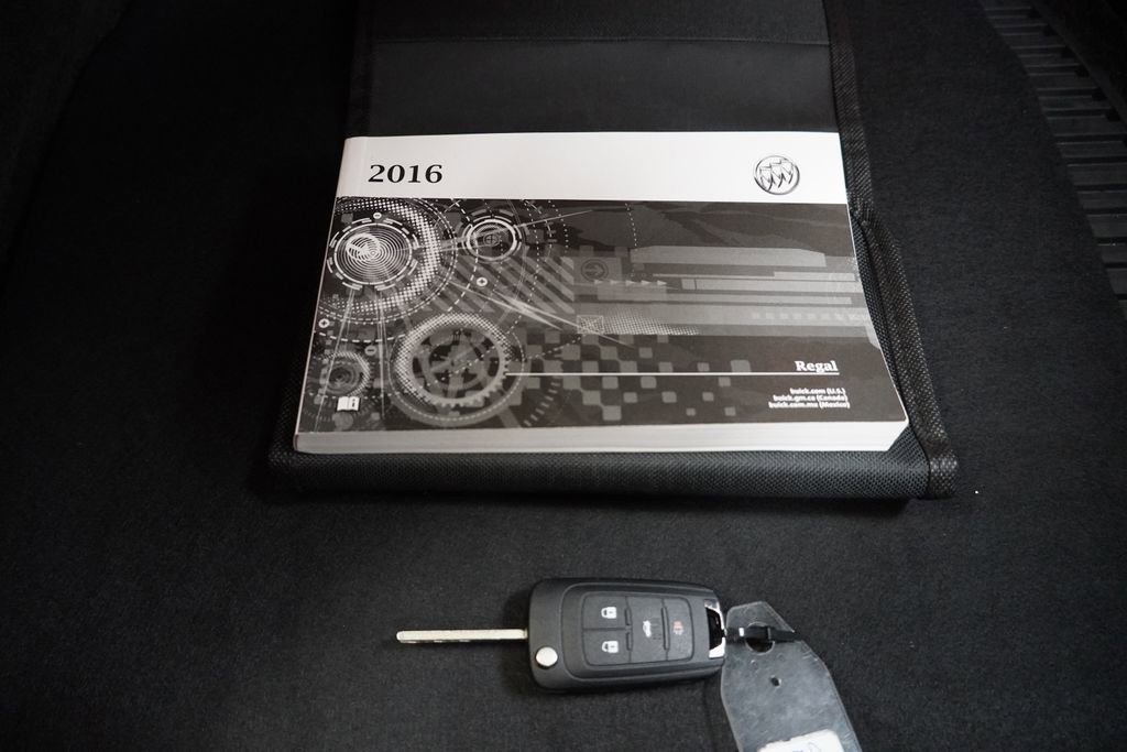 Used 2016 Buick Regal FWD image 26