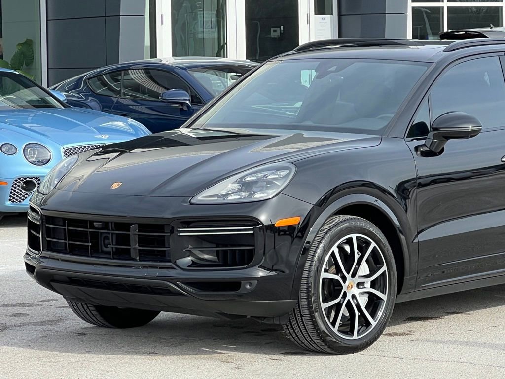Used 2021 Porsche Cayenne Turbo image 14