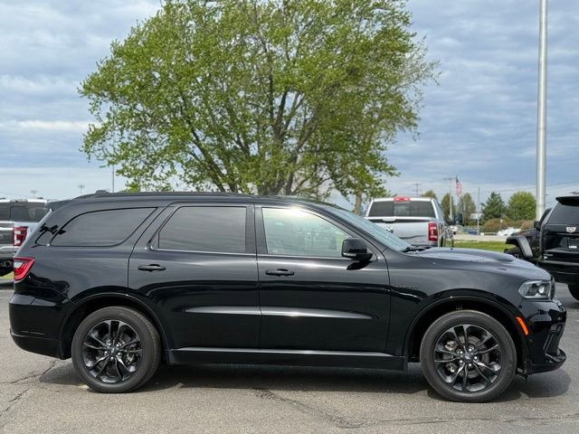 Used 2022 Dodge Durango R/T w/ Blacktop Package AWD/4WD image 43