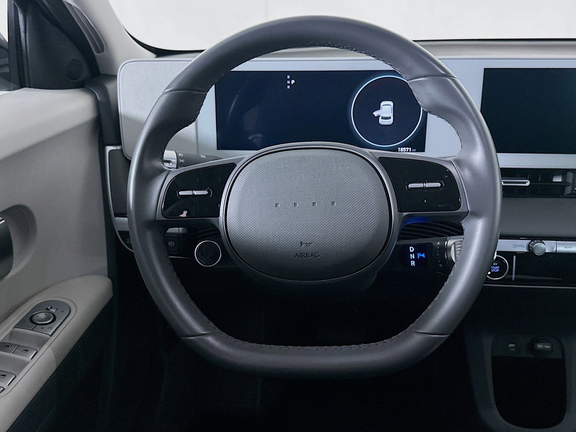 Used 2024 Hyundai Ioniq 5 SE image 18