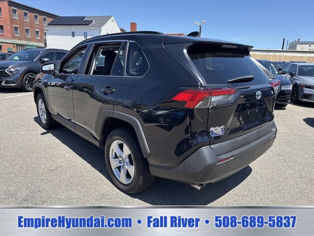 Used 2020 Toyota RAV4 LE AWD/4WD image 9