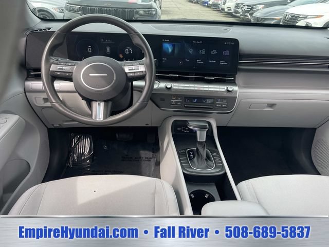 Used 2025 Hyundai Kona SEL FWD image 13