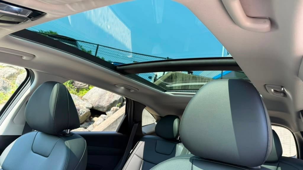 Certified 2025 Hyundai Tucson SEL AWD/4WD image 17
