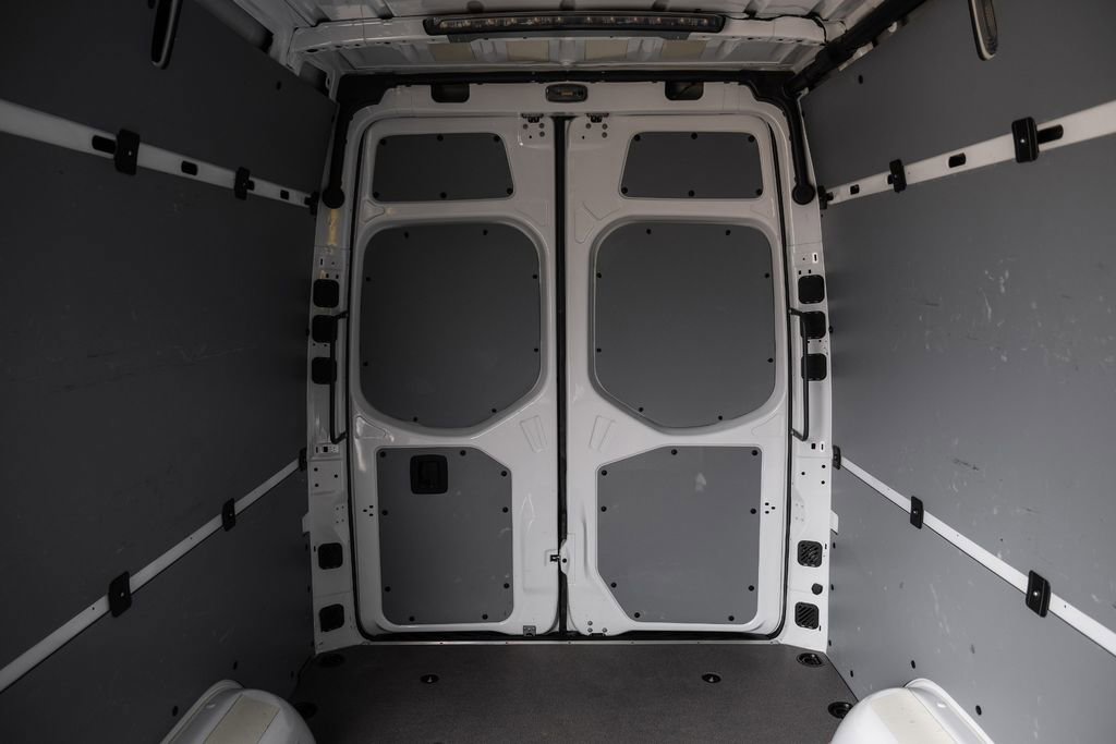Used 2023 Mercedes-Benz Sprinter 2500 image 33
