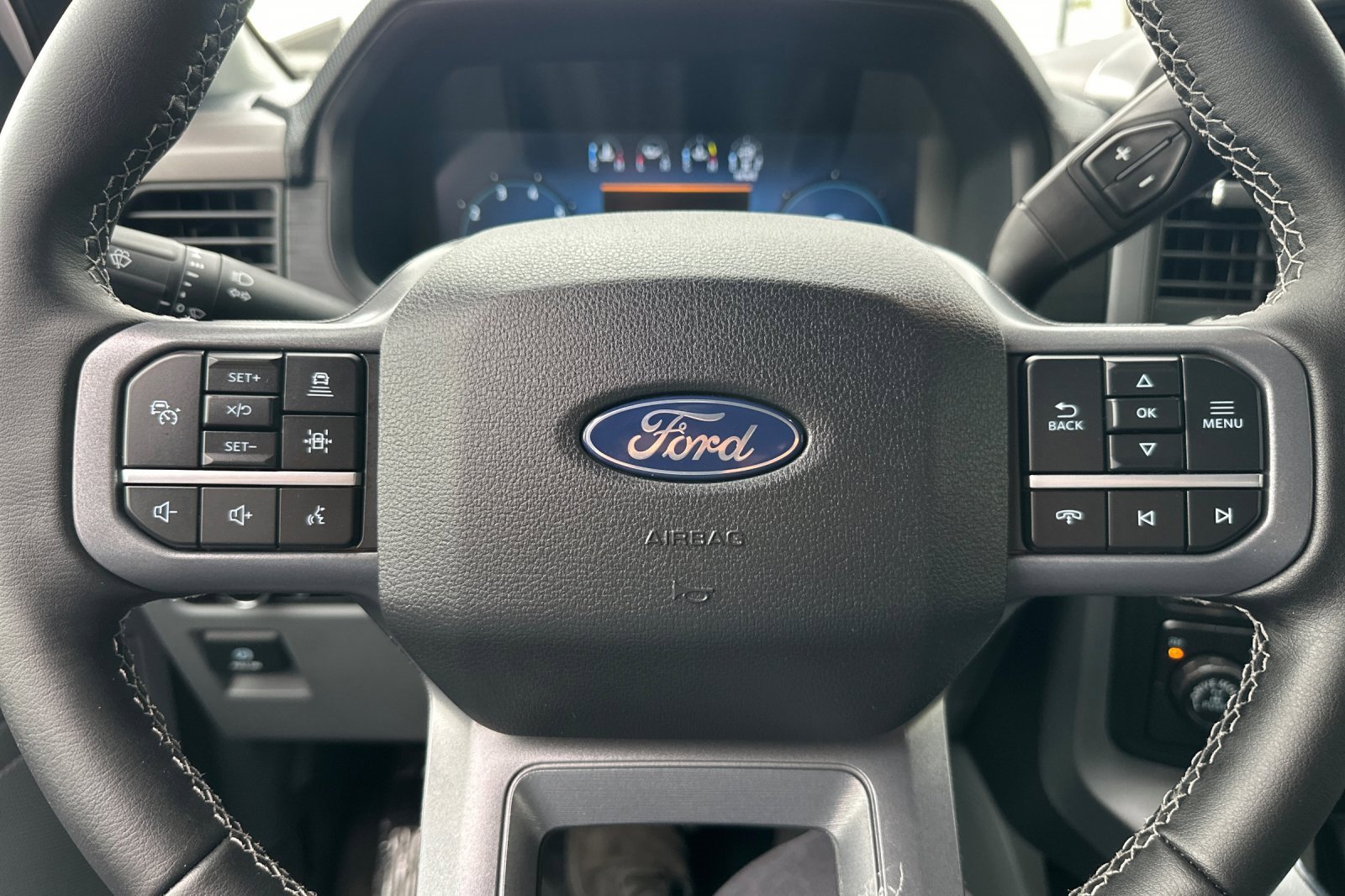 New 2025 Ford F150 XLT w/ Equipment Group 302A MID image 23