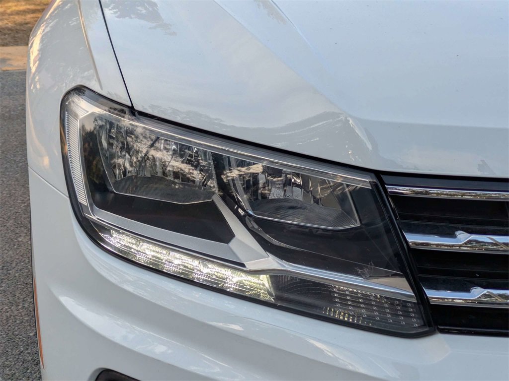Used 2020 Volkswagen Tiguan S image 12