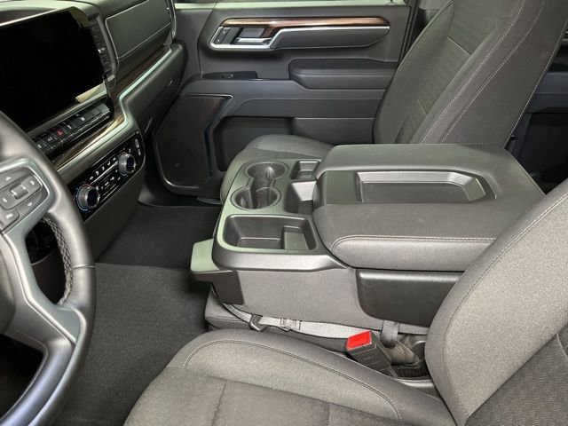 Used 2025 Chevrolet Silverado 2500 LT w/ Convenience Package image 33