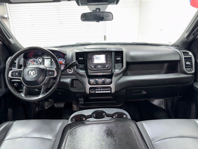 Used 2024 RAM 2500 Tradesman w/ Chrome Appearance Group AWD/4WD image 13