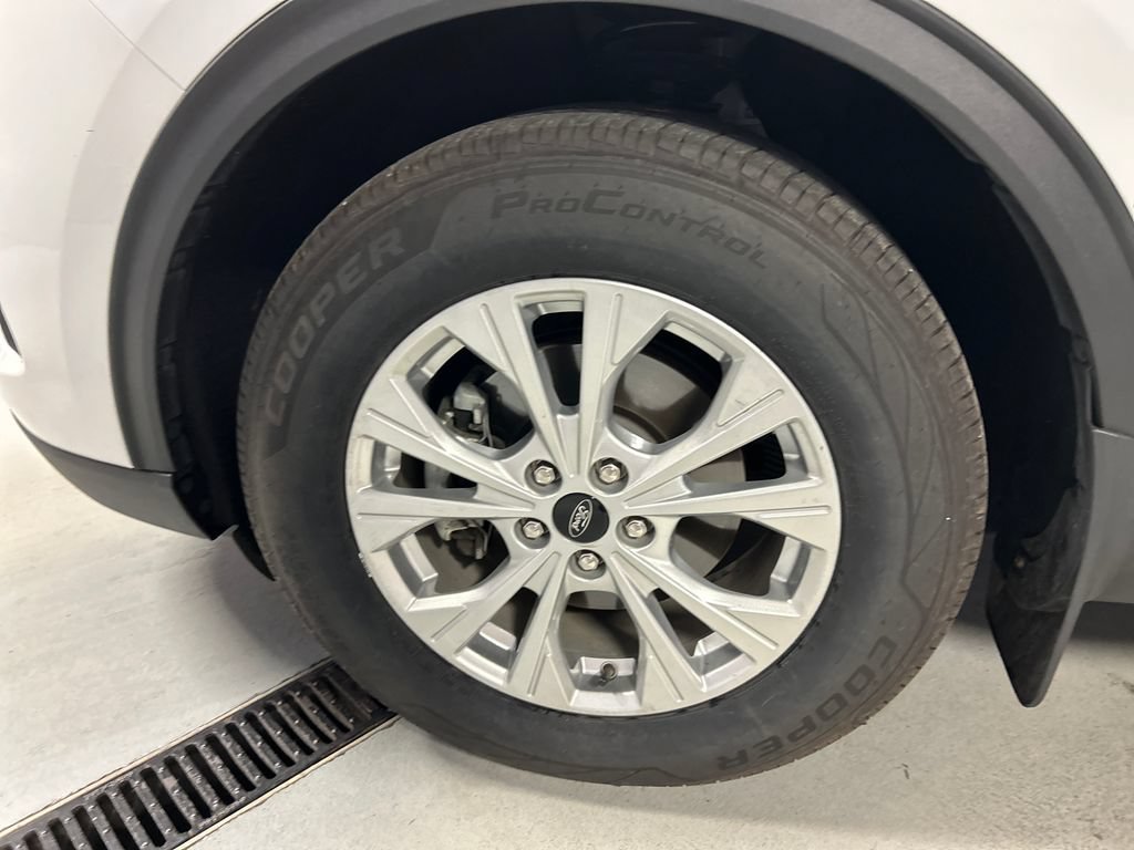 Used 2023 Ford Escape Active AWD/4WD image 9