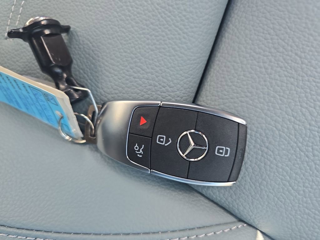 New 2026 Mercedes-Benz GLB 250 4MATIC image 28