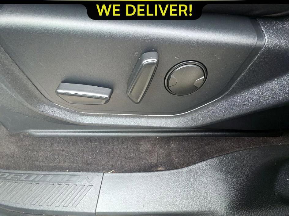 Used 2020 Ford Expedition XLT w/ Equipment Group 202A AWD/4WD image 8